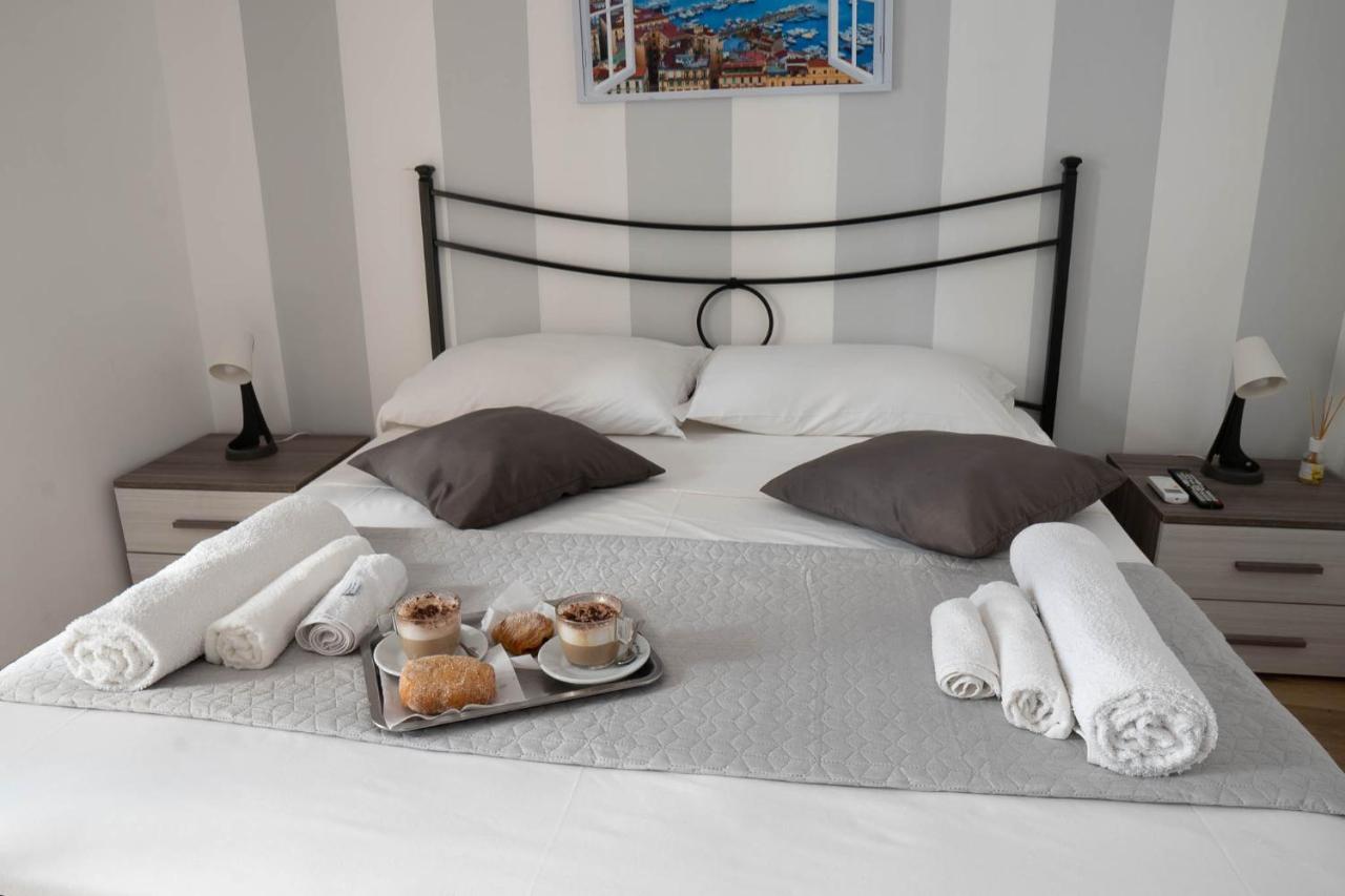 Hôtel Athmosfera Nova 18 à Naples Extérieur photo