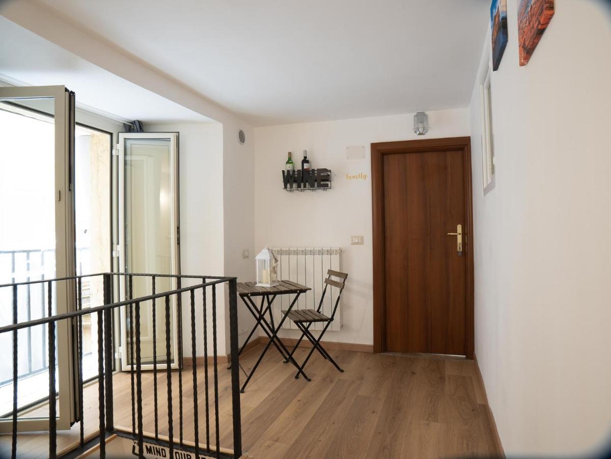Hôtel Athmosfera Nova 18 à Naples Extérieur photo