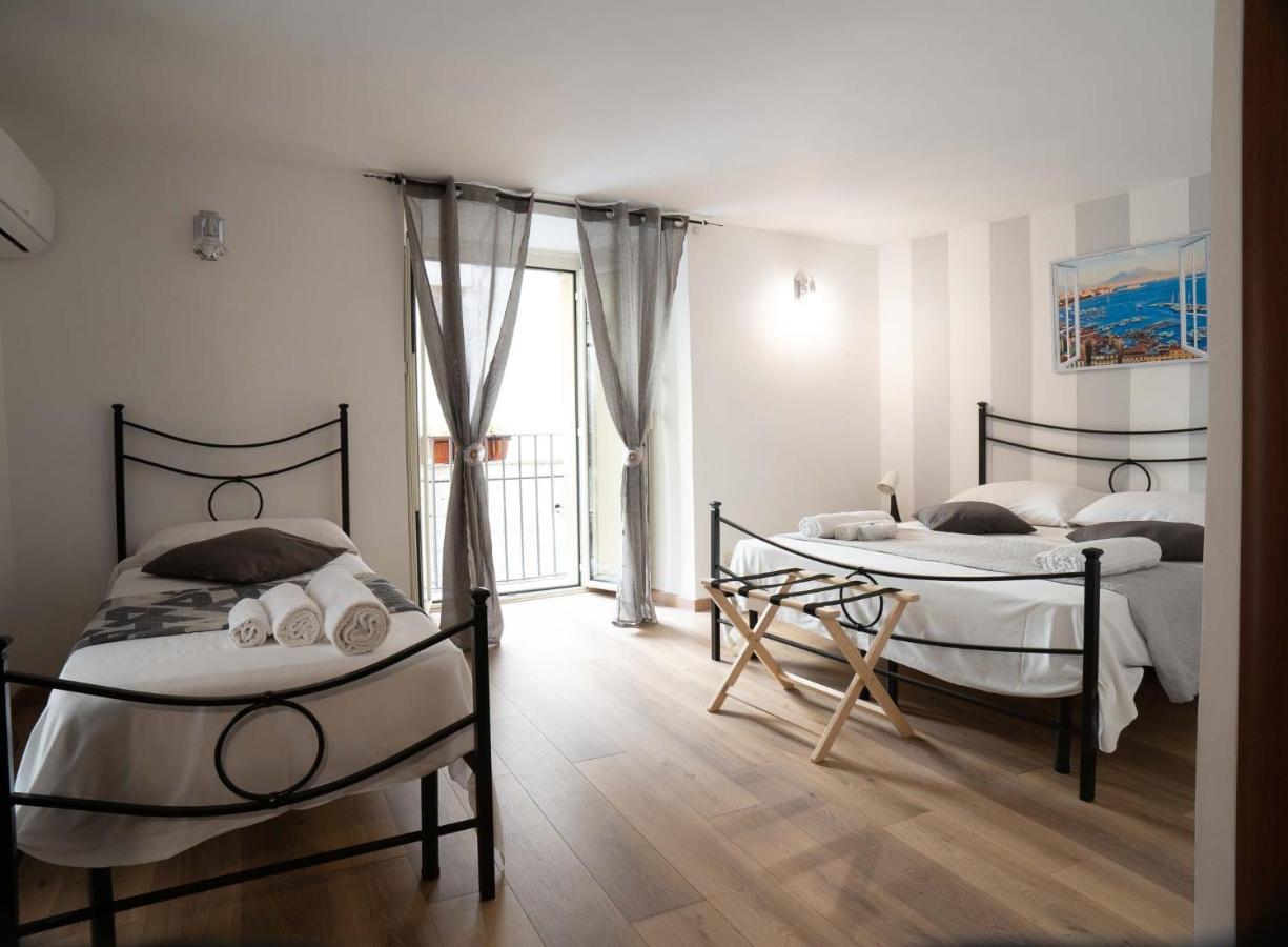 Hôtel Athmosfera Nova 18 à Naples Extérieur photo